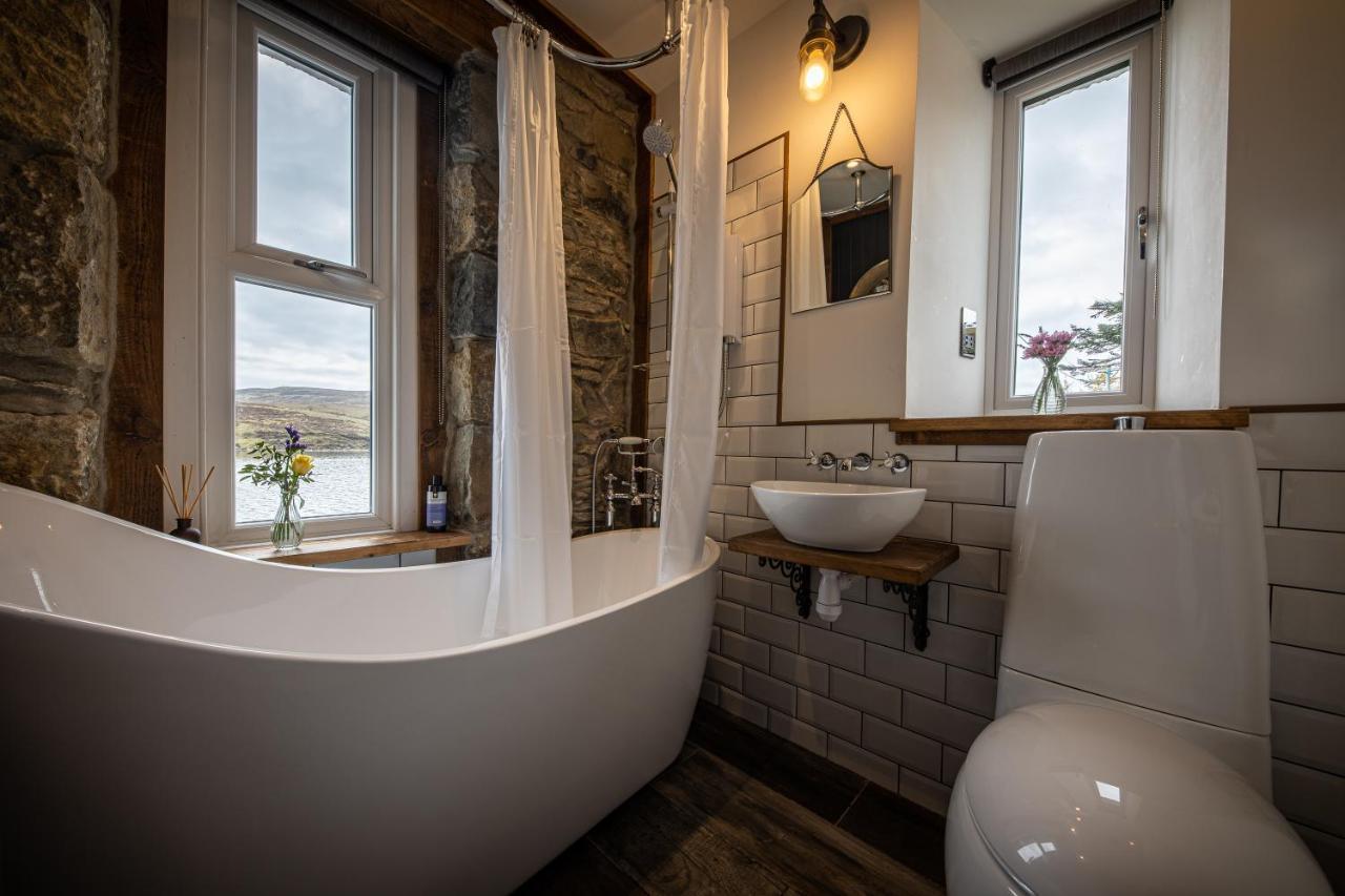 The Lodge In The Loch Portree Bagian luar foto