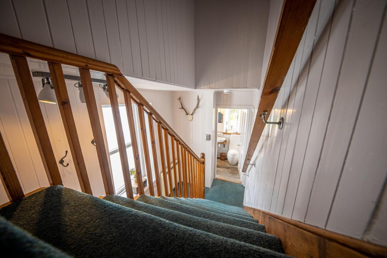 The Lodge In The Loch Portree Bagian luar foto