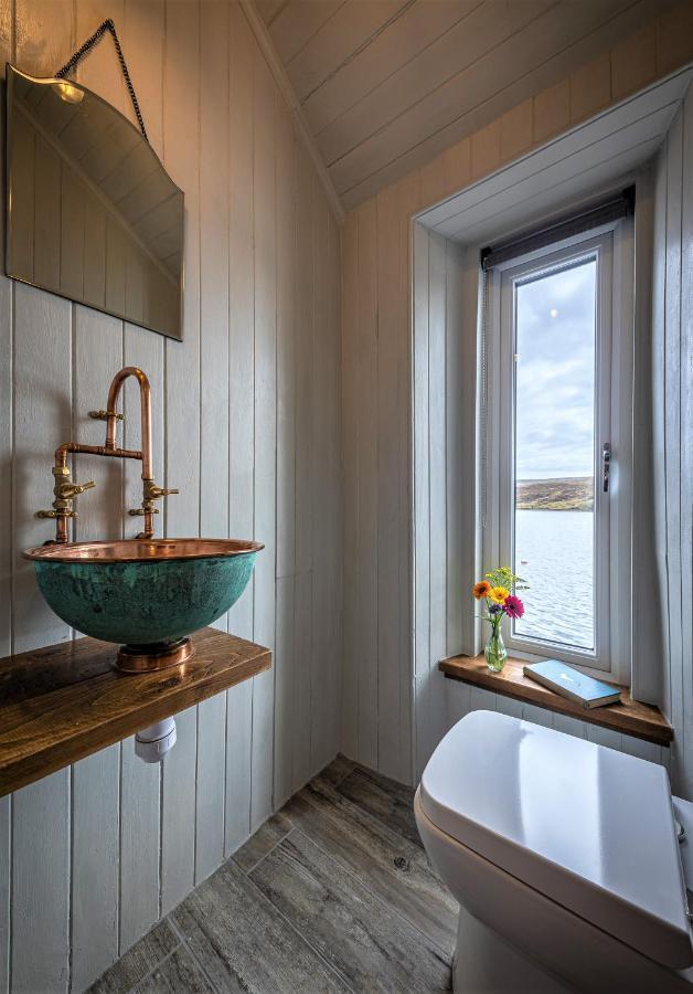 The Lodge In The Loch Portree Bagian luar foto
